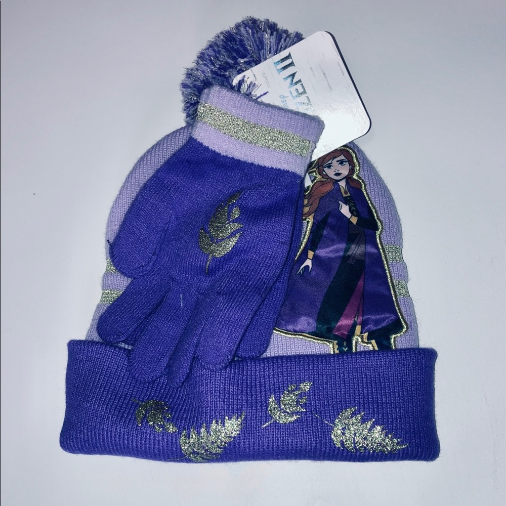 Frozen hat and glove set